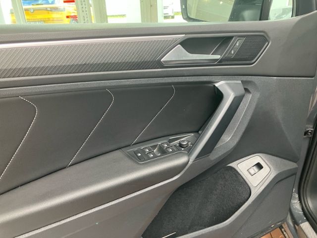 Fahrzeugabbildung Volkswagen TIGUAN 2.0 TDI 147 KW DSG R-LINE 4-MOTION AHK LE