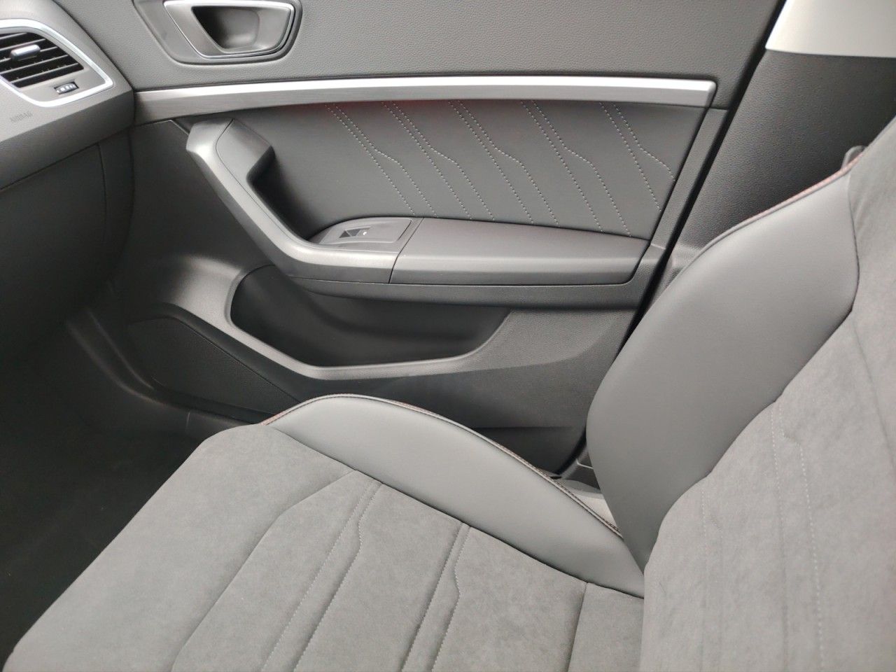 Fahrzeugabbildung SEAT Ateca FR AHK,Navi,el.Heckklappe,Kamera,Panorama