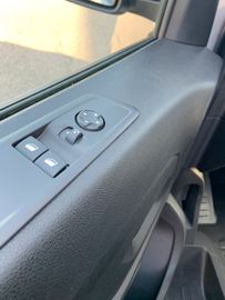 Bild 27 Opel Vivaro Kombi XL 9 Sitze 8 AT 5 Jahre Garantie