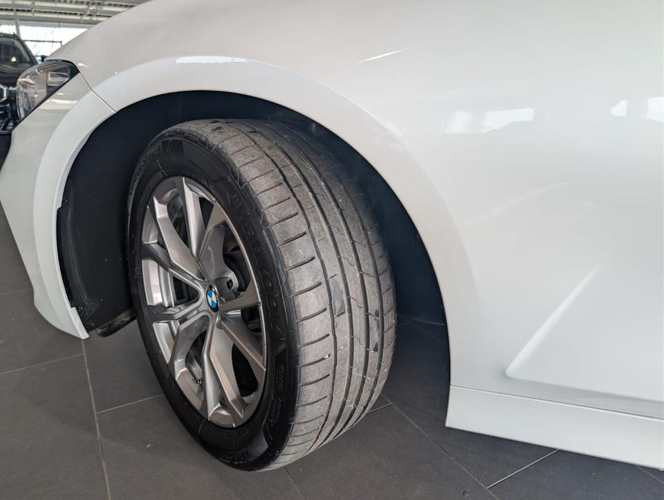 BMW 318d Touring Auto Panorama Klimaaut. Sportsitze
