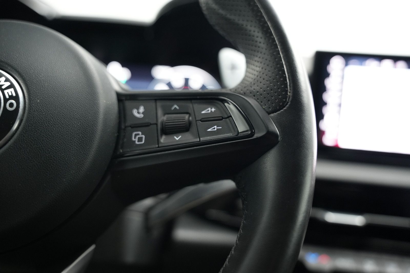 Fahrzeugabbildung Alfa Romeo Tonale Edizione Speciale *Ambiente*Kamera*ACC*