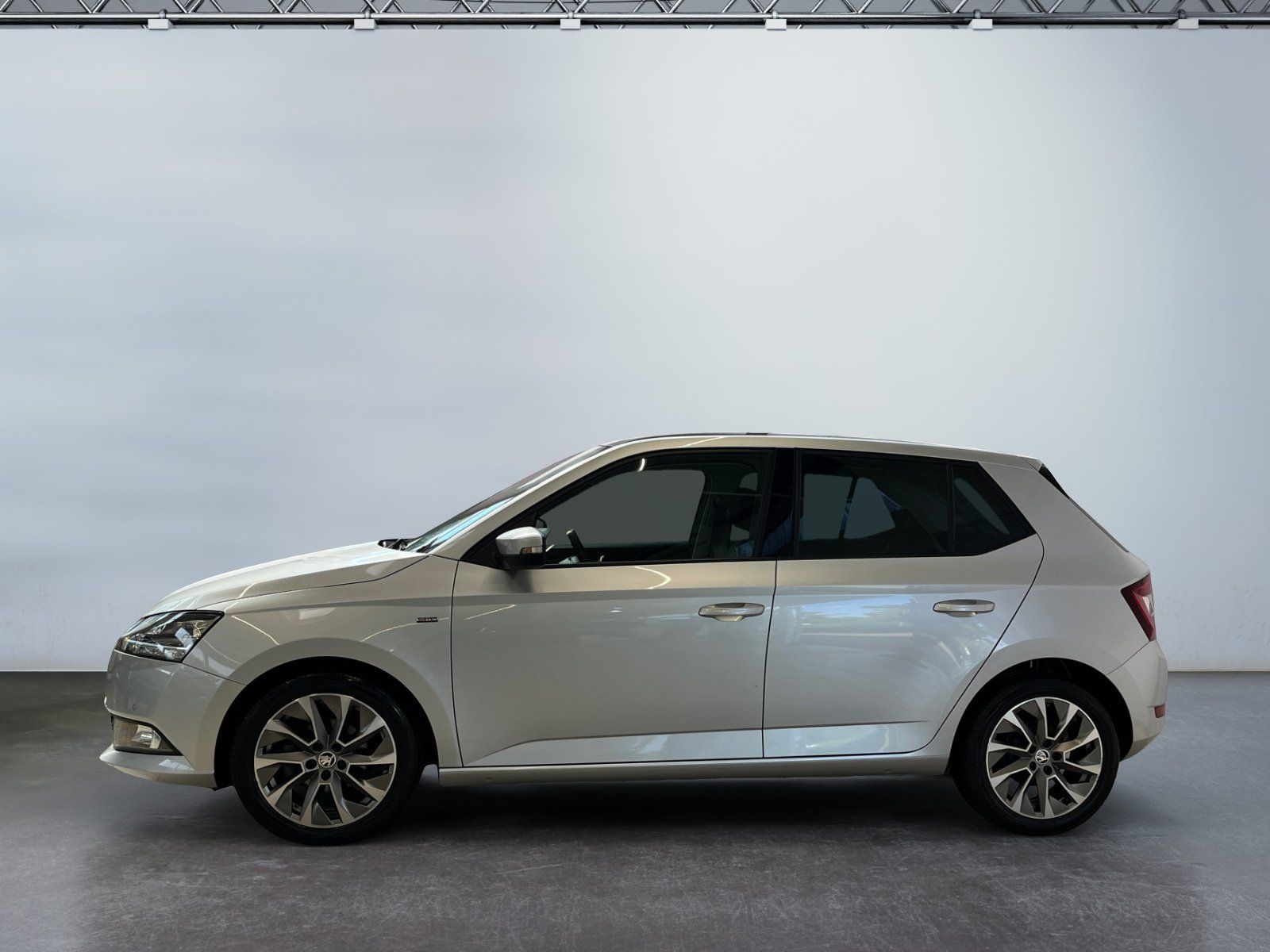 Skoda Fabia Clever 1.0 TSI Panoramaglasdach Smartlink imagem 3