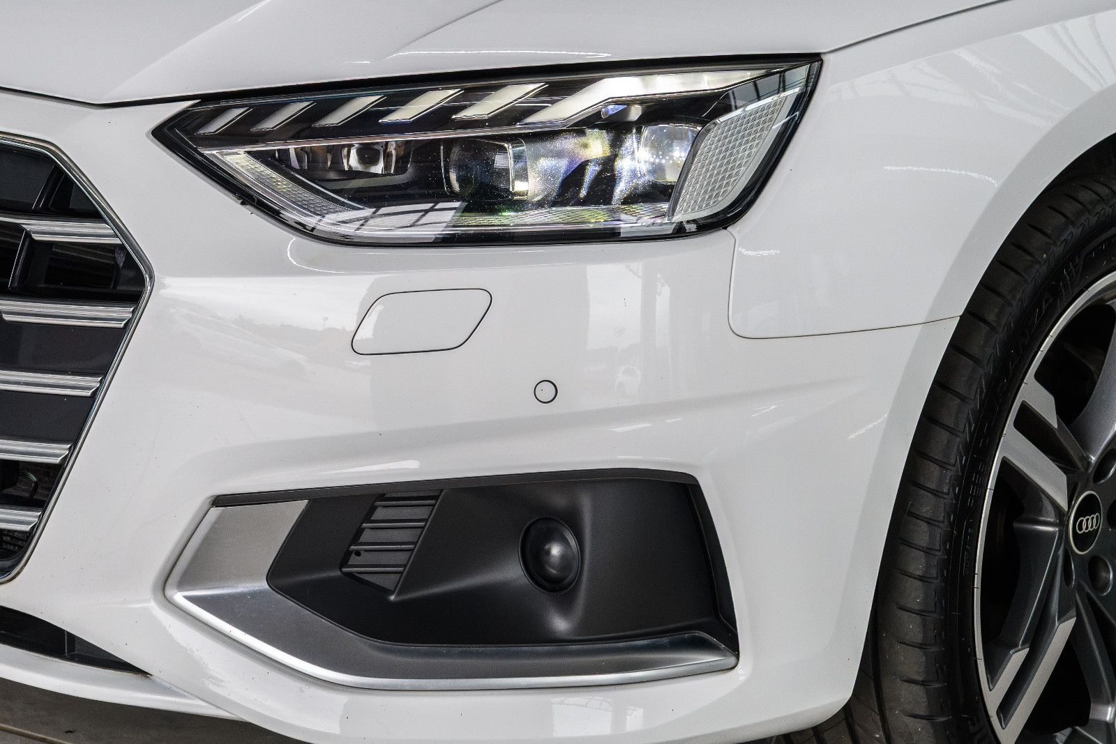 Fahrzeugabbildung Audi A4 Avant 40 TDI quattro advanced +AHK+Matrix LED