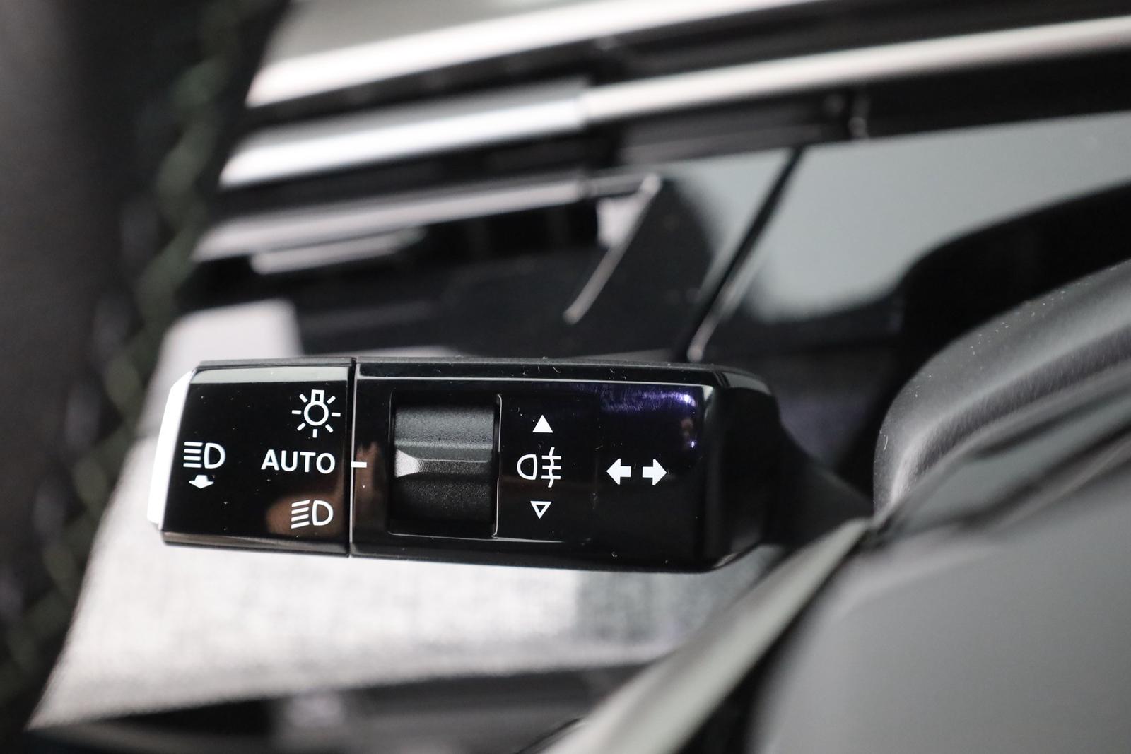 Peugeot 3008 GT 1.2 Hybrid 145 Aut. LED ACC Navi AHK