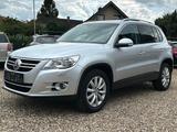 Volkswagen Tiguan 2.0TDI Sport1Hand Scheckheft AHK Panorama - Volkswagen Tiguan aus 2011: TDI