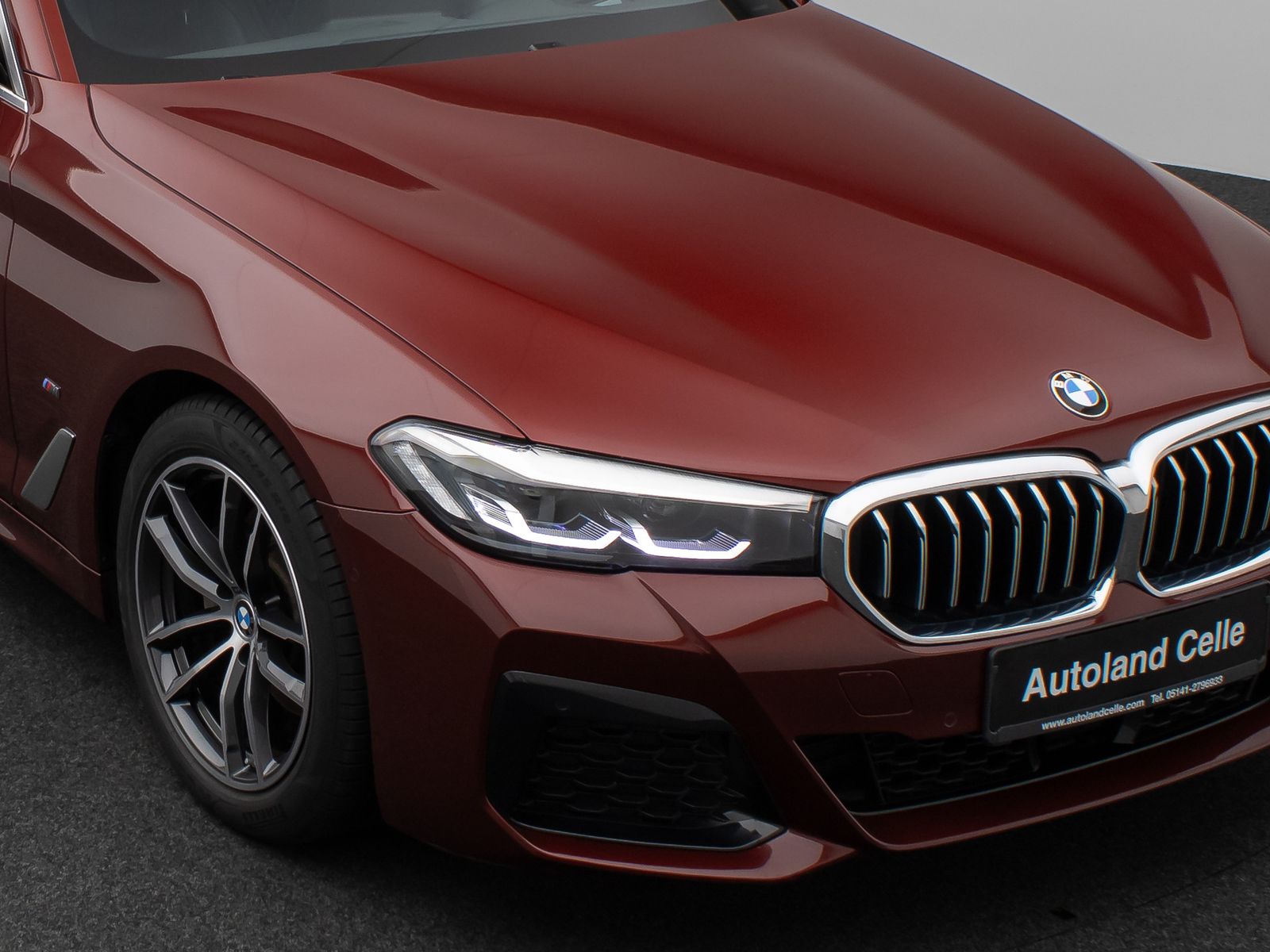 Fahrzeugabbildung BMW 520d xD M Sport Kamera HUD DAB Alarm Individual