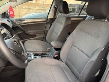 Volkswagen Golf - 9
