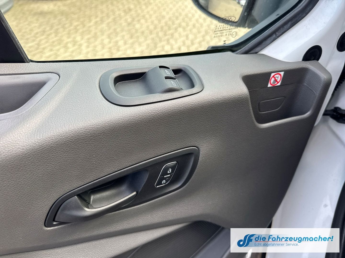 Fahrzeugabbildung Ford Transit Kasten E 350 L3 Trend Navi 360 Kamera AC