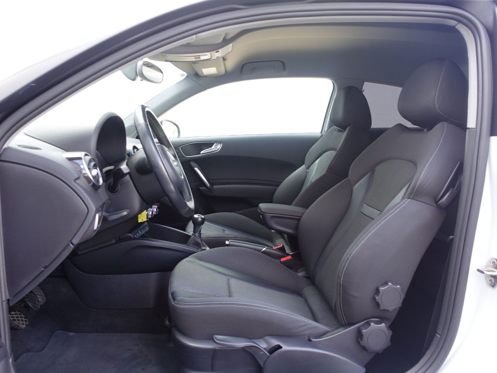Fahrzeugabbildung Audi A1 sport ultra 1.0TFSI,Navi,Xenon,Sitzhzg,17"Alu