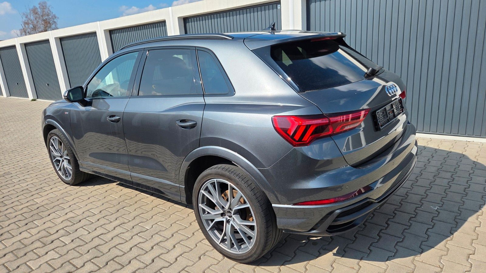 Audi Q3 40 TDI quattro S line Panorama MATRIX 20" foto 5