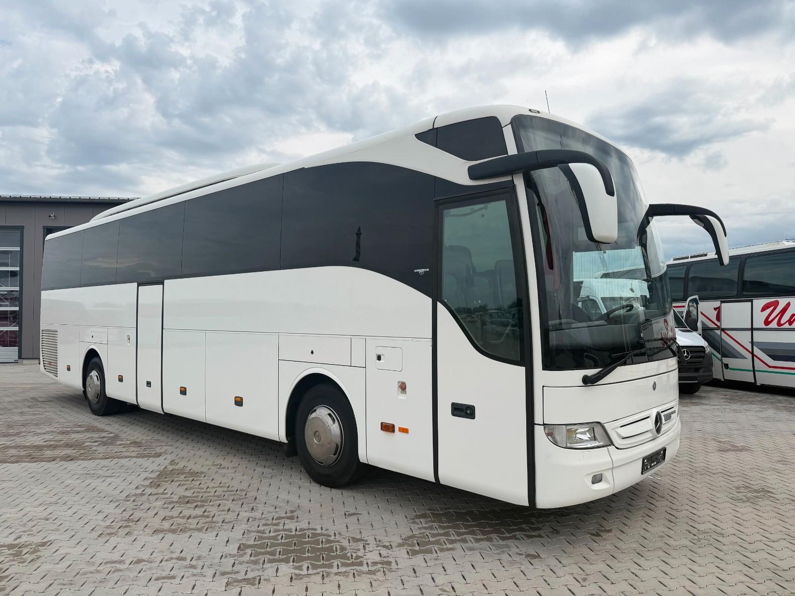 Mercedes-Benz Toursimo RHD