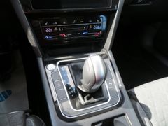 VW Passat Variant 2.0 TDI Business DSG LED Nav digi VW Passat Variant 2.0 TDI Business DSG LED Nav digi