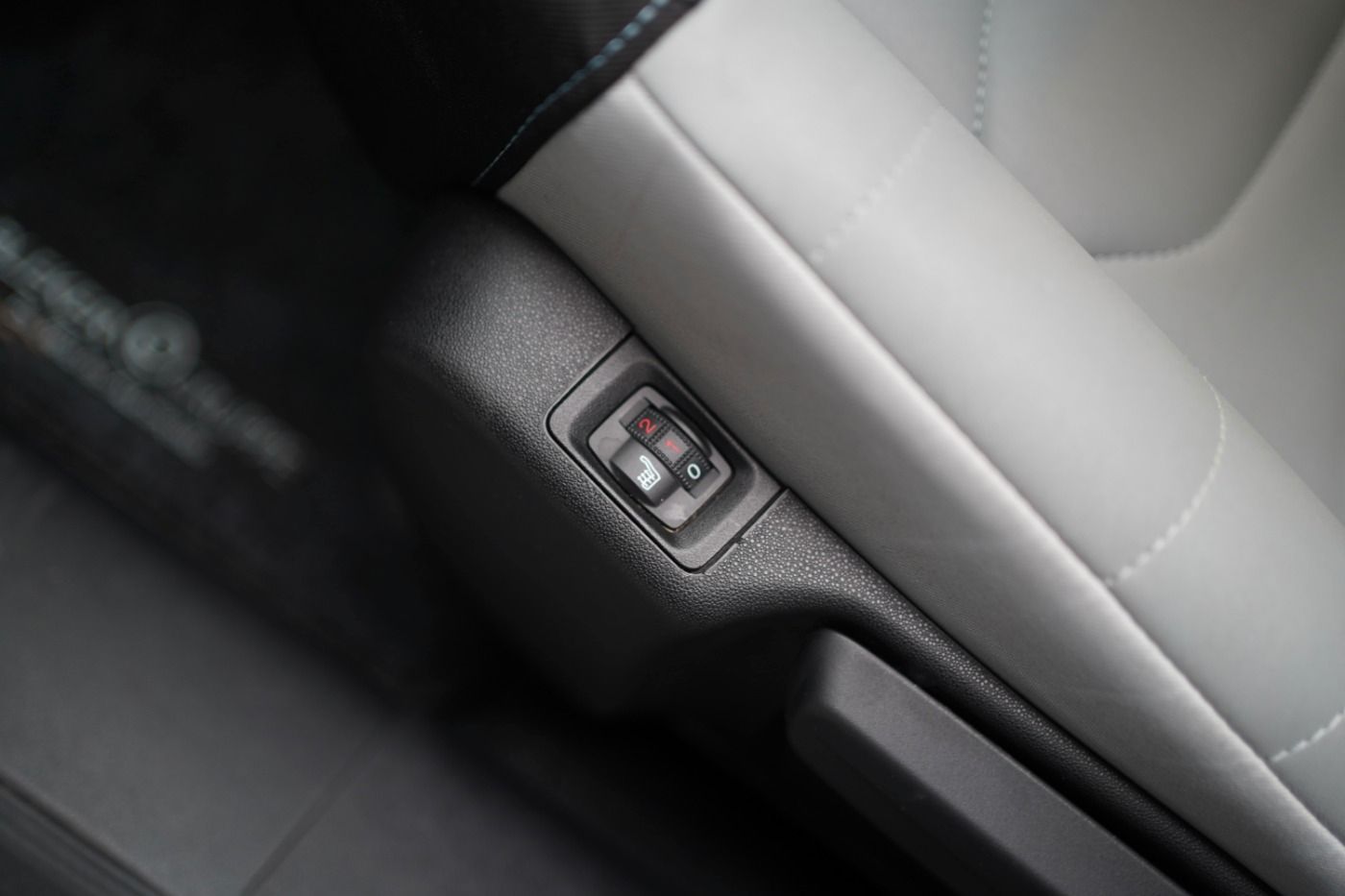 Fahrzeugabbildung Citroën C3 PureTech 110 EAT6 Elle Automatik Sitzheizung