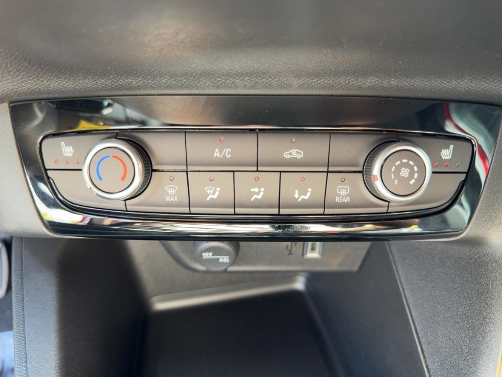 Fahrzeugabbildung Opel Corsa GS, Allwetterreifen, RFK, SHZ, LHZ
