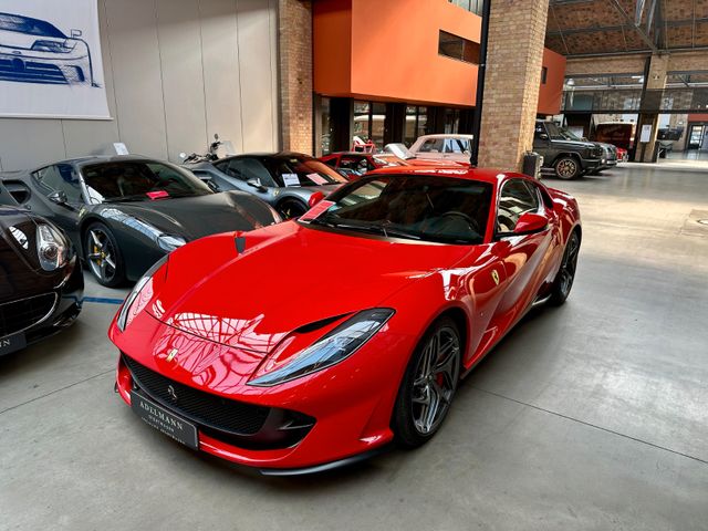 Ferrari 812 Superfast DCT F1*Lift*11t.km. Garantie*