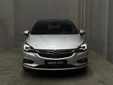 Opel Astra K Sports Tourer Dynamic Start/Stop - Opel Astra mit Benzin-Antrieb: Kombi