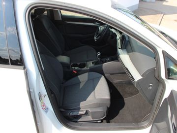 Volkswagen Golf VIII Move KLIMA LED ALU