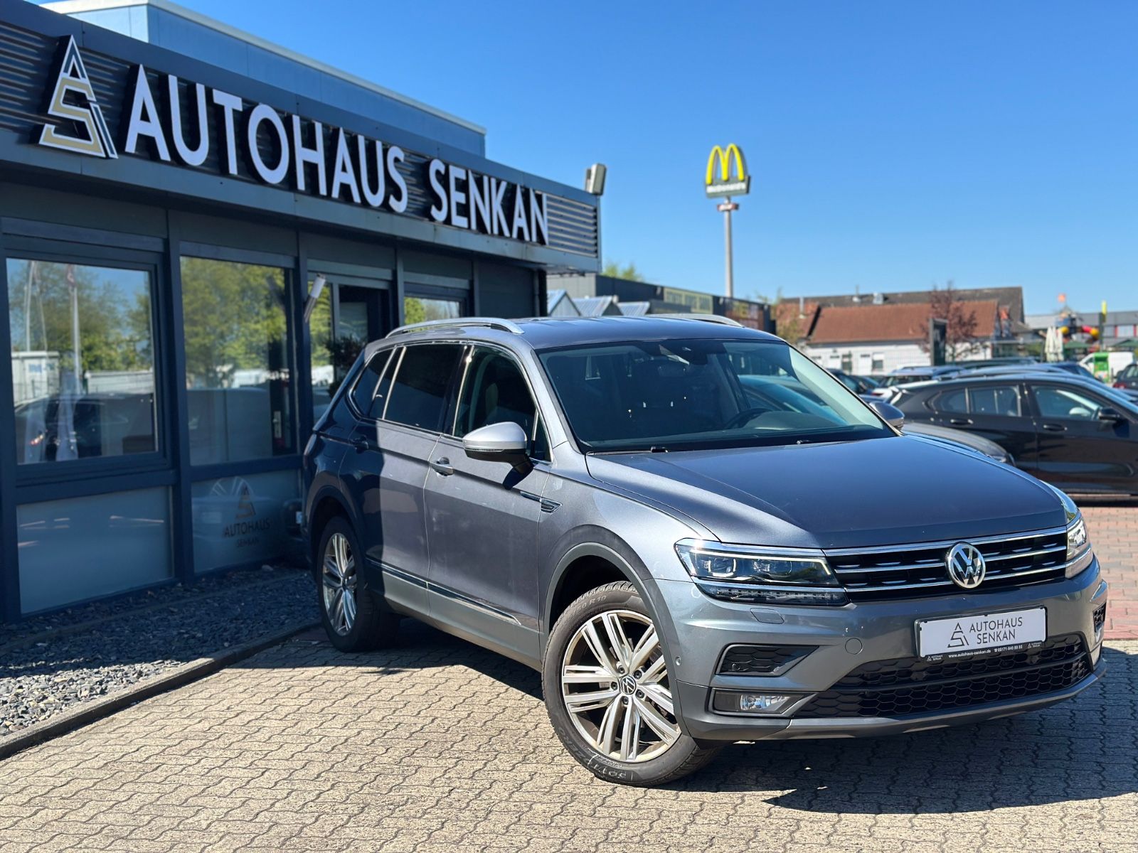 VW Tiguan Allspace 2.0 TDI *LED*AHK*R-CAM*CARPLAY*