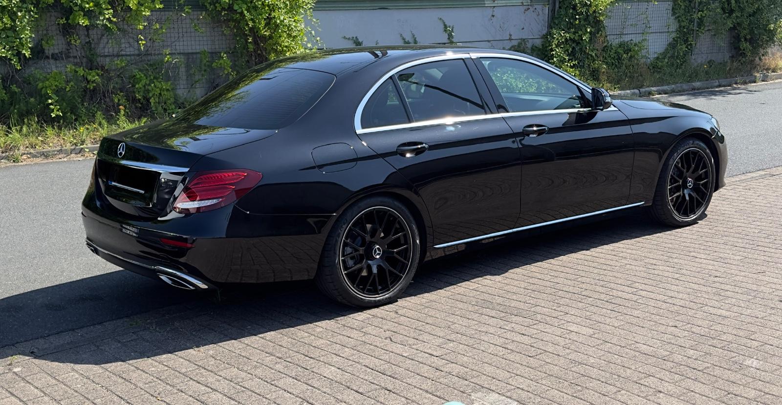 Mercedes-Benz E 200 AVANTGARDE Autom. AVANTGARDE