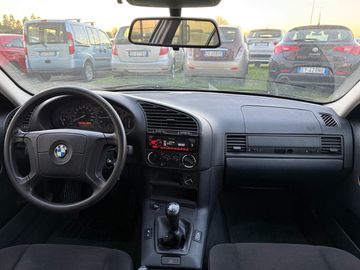 BMW 316 - 12