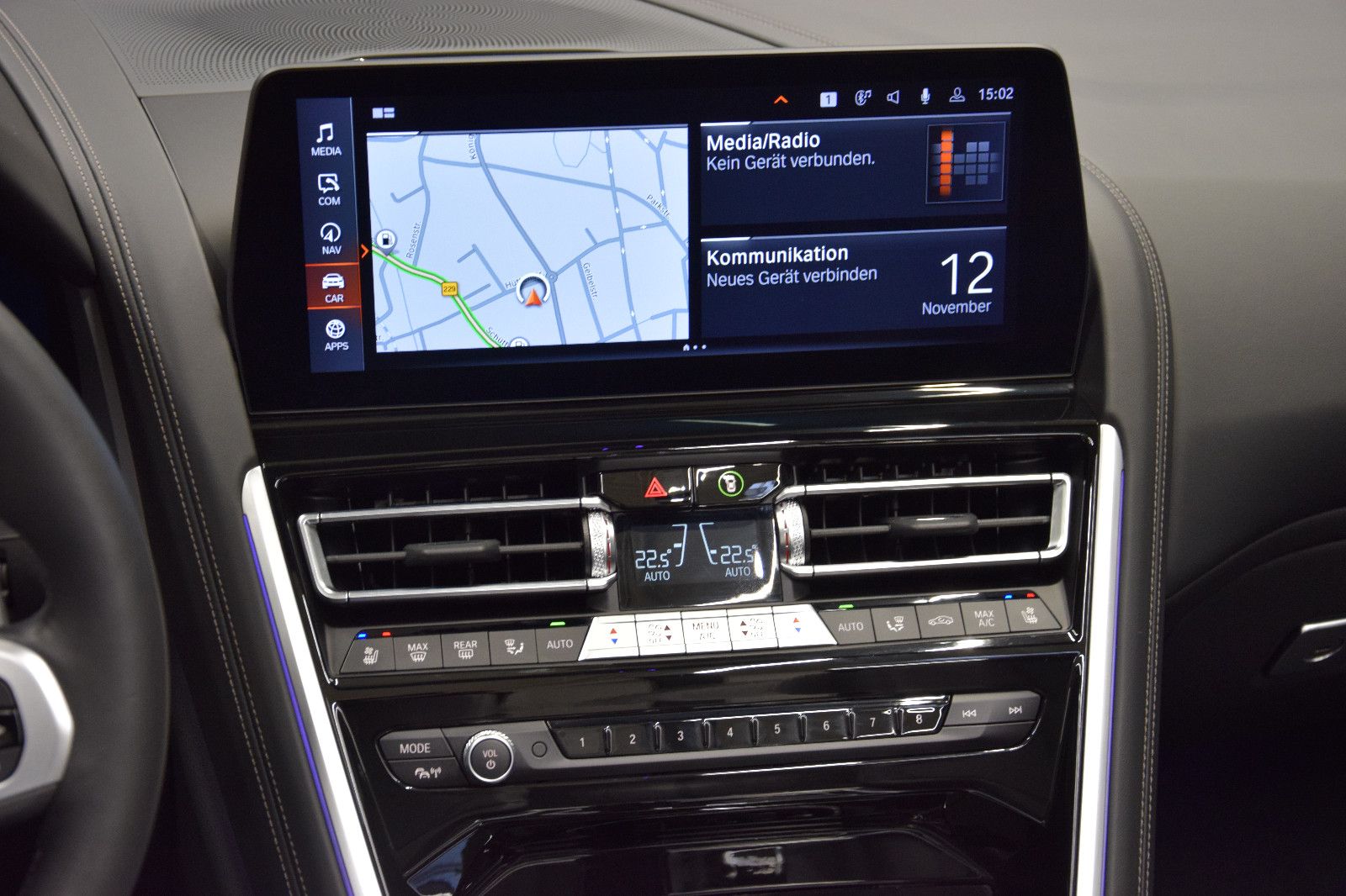 Fahrzeugabbildung BMW 840i M Sport Pro Cabrio HuD Sitzlklima Laser B&W