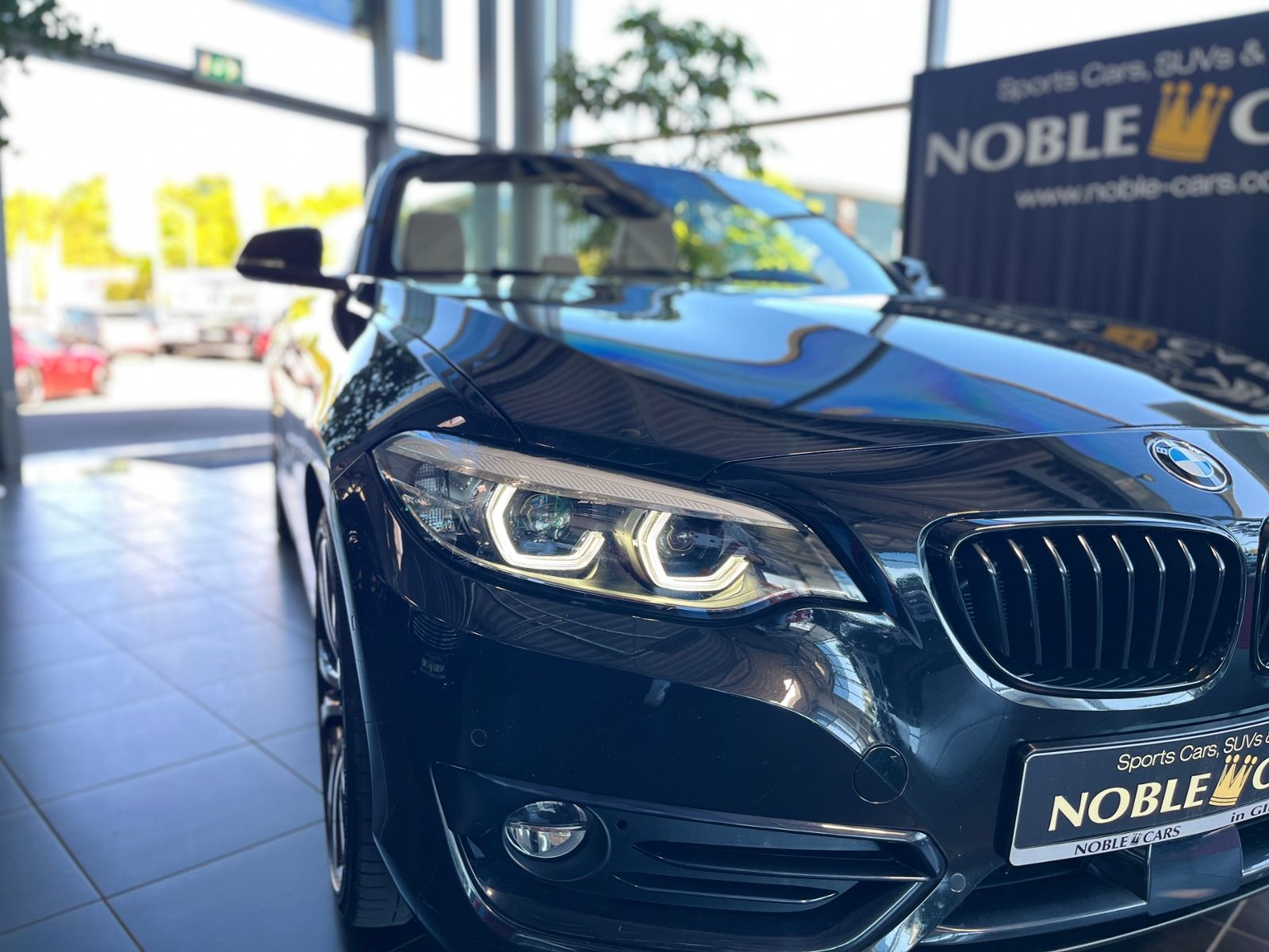 Fahrzeugabbildung BMW 220i Cabrio Sport Line H/K LEDER LED NAV SHZ 18"