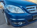 Mercedes-Benz B 180 Autotronic Parkassistent 77tkm AHK 17" AW - Mercedes-Benz: Taxi