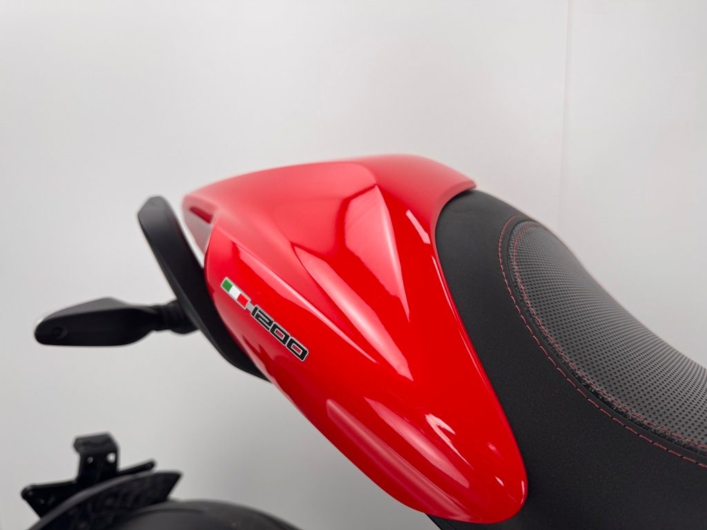 Fahrzeugabbildung Ducati MONSTER 1200 *DESMO-SERVICE NEU *TOP-ZUSTAND