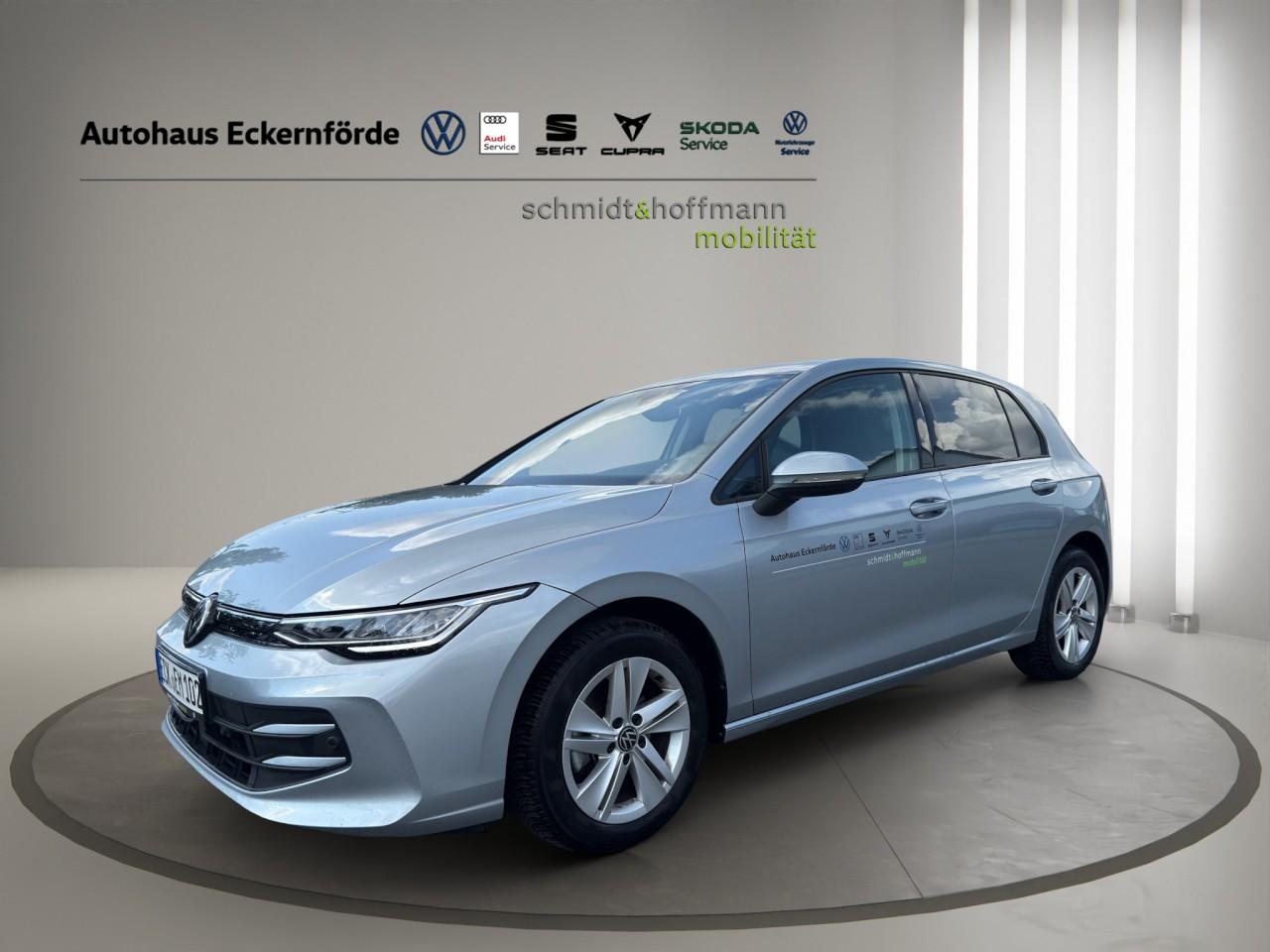 Volkswagen Golf VIII 1.5 eTSI 85 kW DSG Life Klima Navi