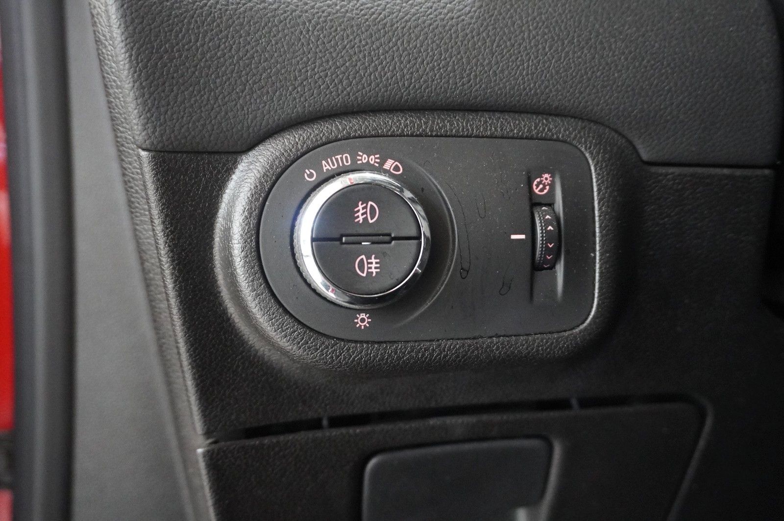 Fahrzeugabbildung Opel Zafira C Tourer 1.6T INNO. 7-SITZ NAVI/SHZ/SPORT