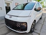 Hyundai Staria Signature 4WD /LuxurySeats /Panorama - Hyundai STARIA: Panoramadach
