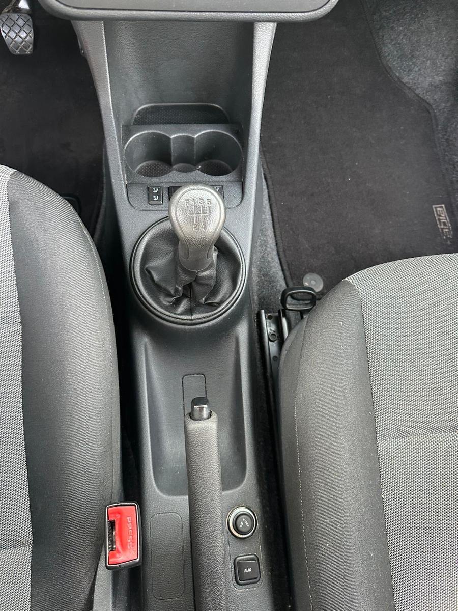 Skoda Fabia 2011 — photo 11