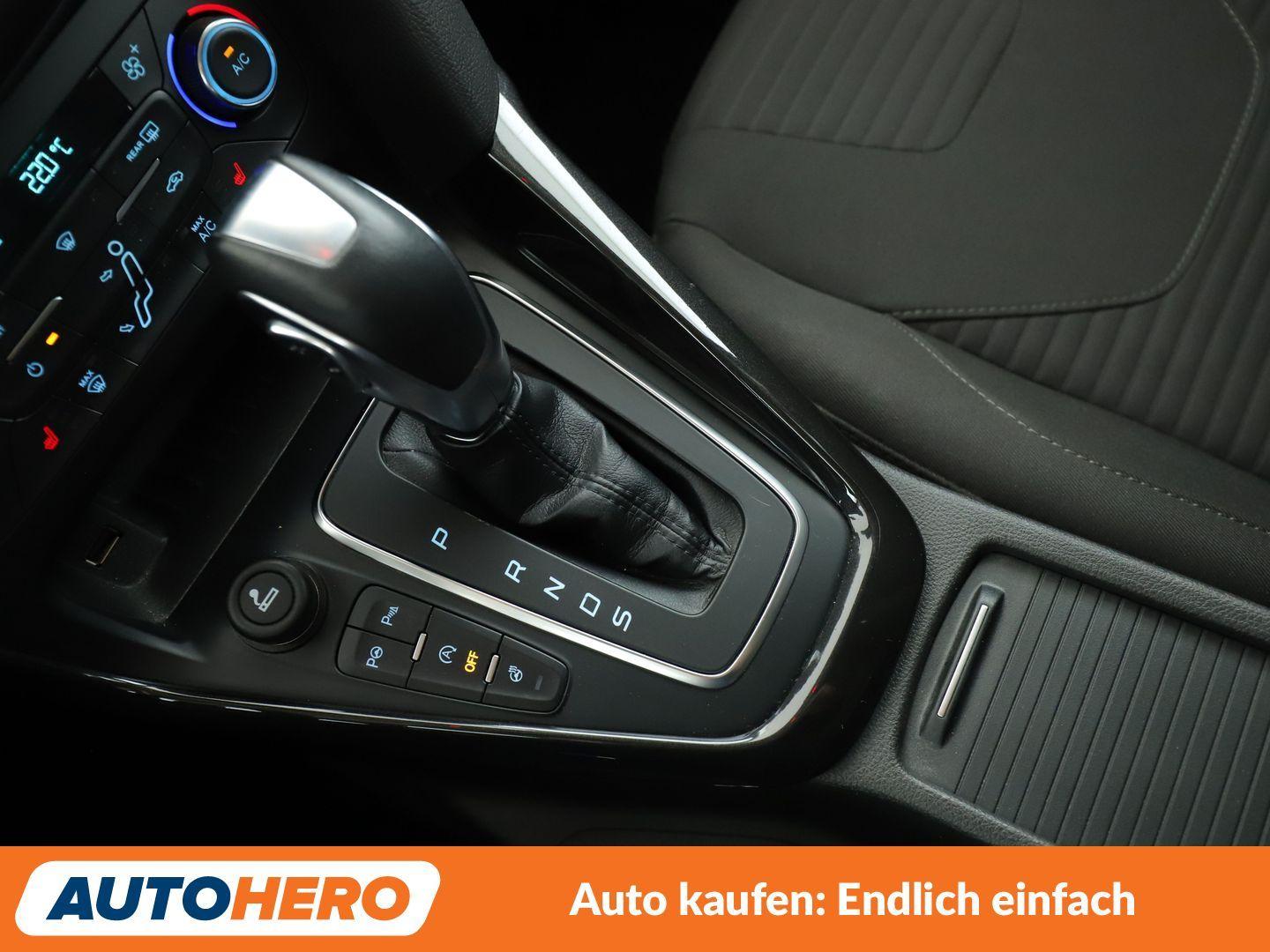 Ford Focus 1.5 EcoBoost Titanium Aut.*TEMPO*PDC*SHZ*