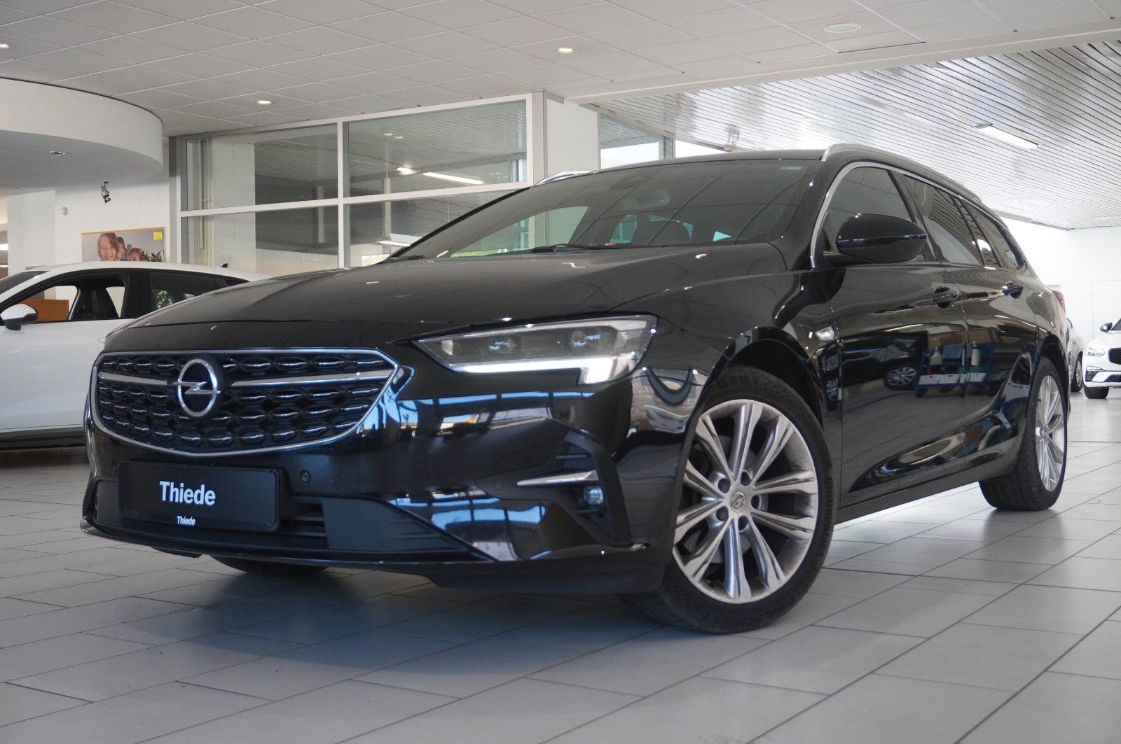 Fahrzeugabbildung Opel Insignia B ST 2.0D ELEGANCE NAVI/LED/KAMERA/HUD