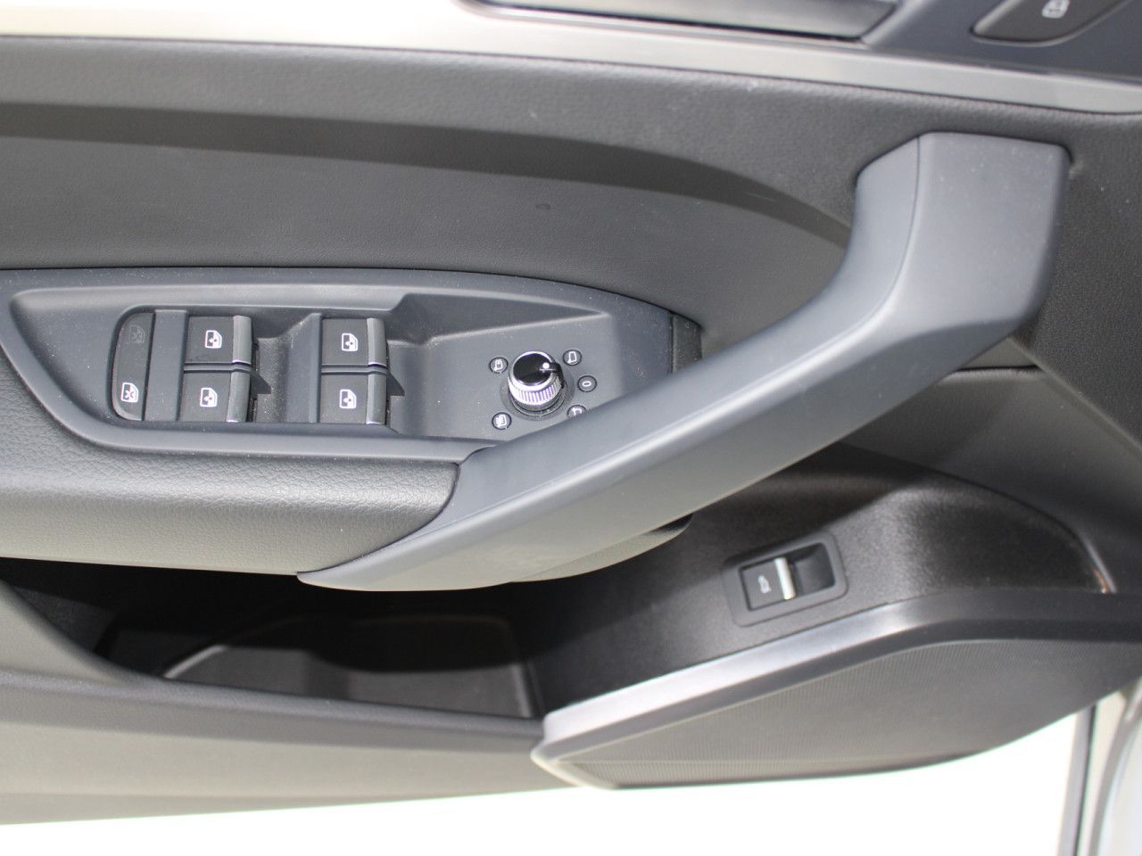 Fahrzeugabbildung Audi Q5 40 TFSI quattro S line AHK/Matrix/ACC