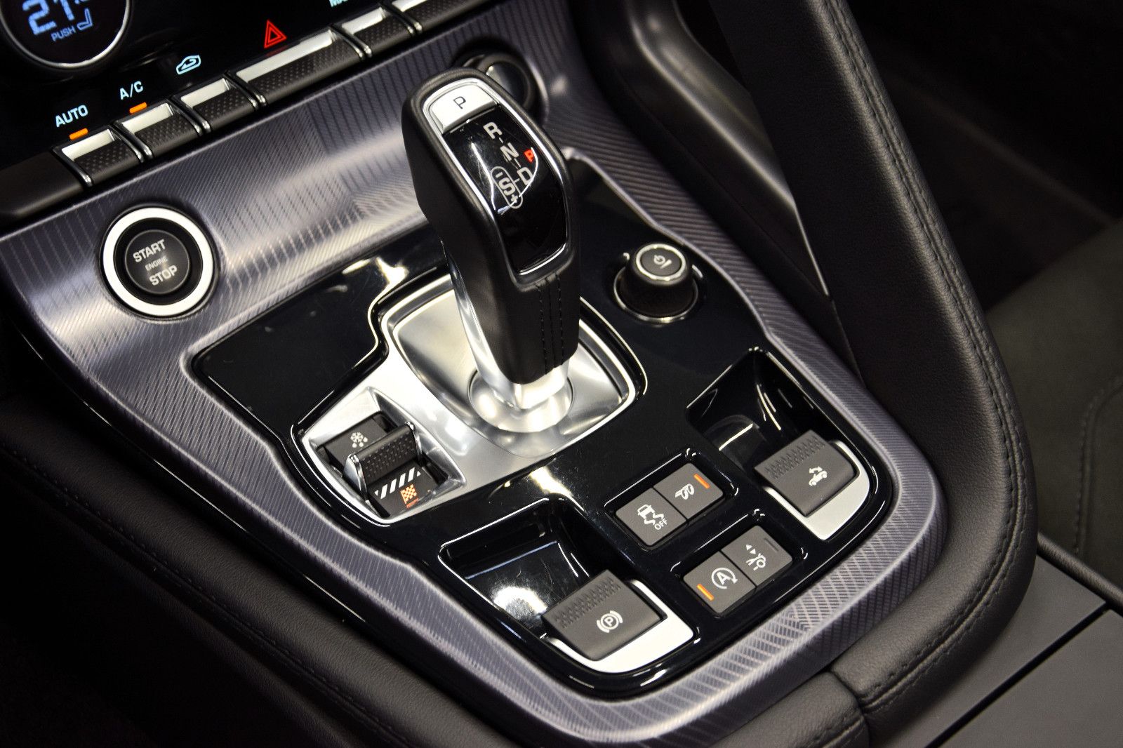 Fahrzeugabbildung Jaguar F-Type Cabriolet R-Dynamic Perf.AGA Temp. Kamera