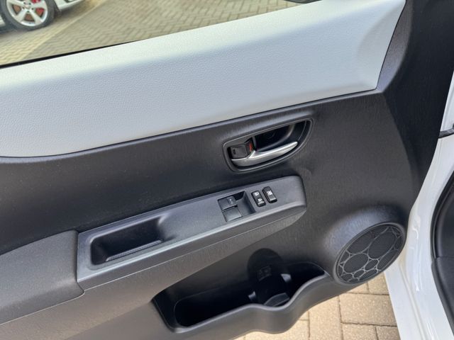 Toyota Yaris  Hybrid Edition 2014