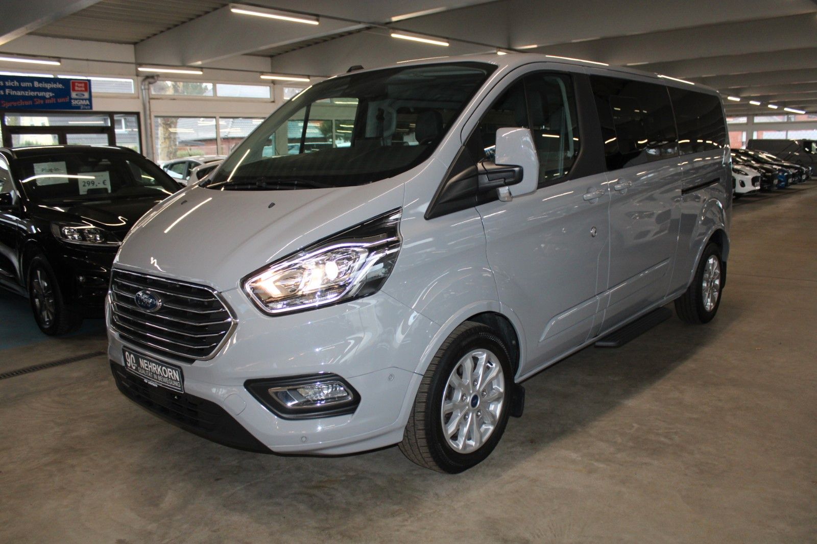 Fahrzeugabbildung Ford Tourneo Custom L2 Titanium X 8Si AHK STDHZ Leder