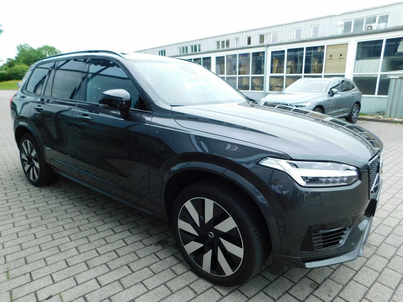 Fahrzeugabbildung Volvo XC90 Plug-In-Hybrid T8 AWD Recharge Ultimate Dar