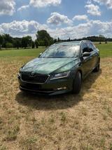 Skoda Superb 2.0 TDI SCR 140kW DSG 4x4 L&K Combi L&K - Skoda Superb mit Diesel-Antrieb: Leder, Allradantrieb, Kombi