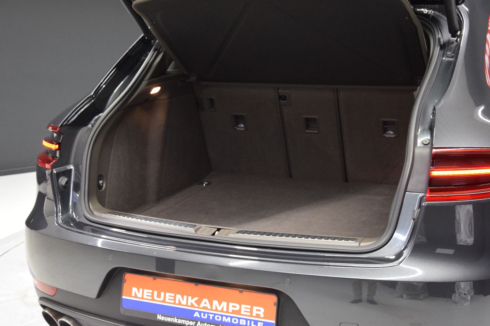 Fahrzeugabbildung Porsche Macan S Diesel 14-Wege Pano Bi-Xenon PASM Leder