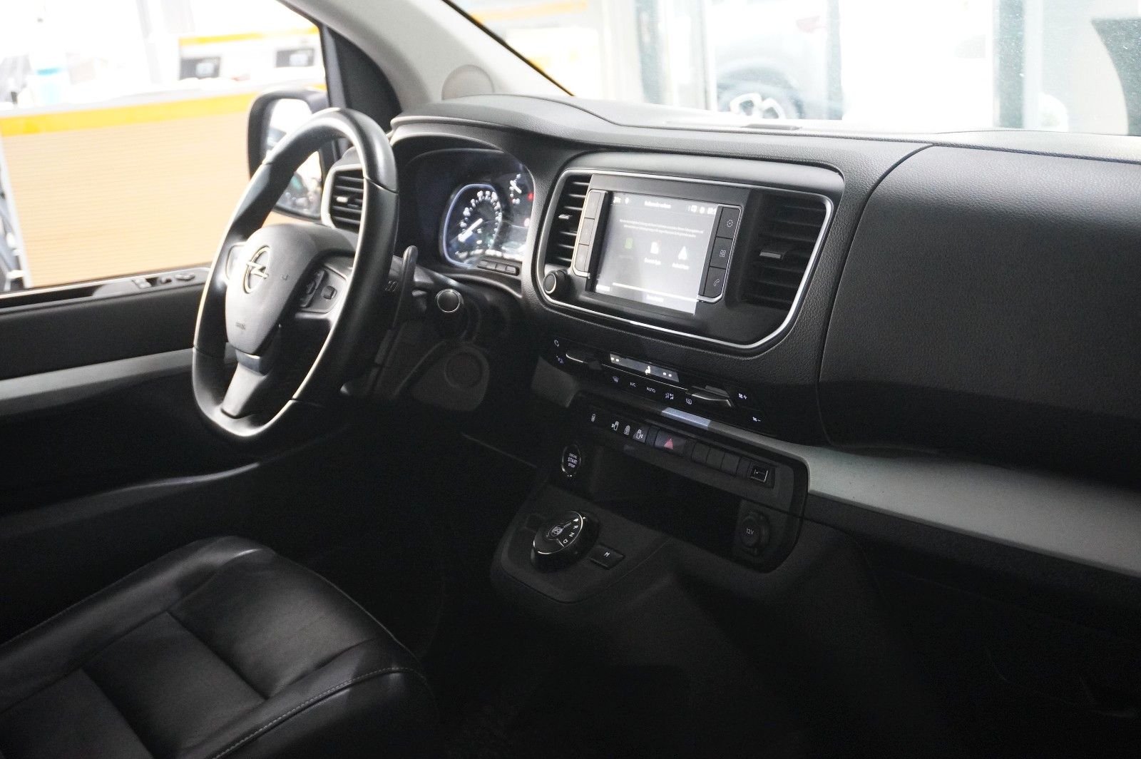 Fahrzeugabbildung Opel Zafira Life Tourer 2.0D "M" NAVI/LED/KAMERA/SHZ