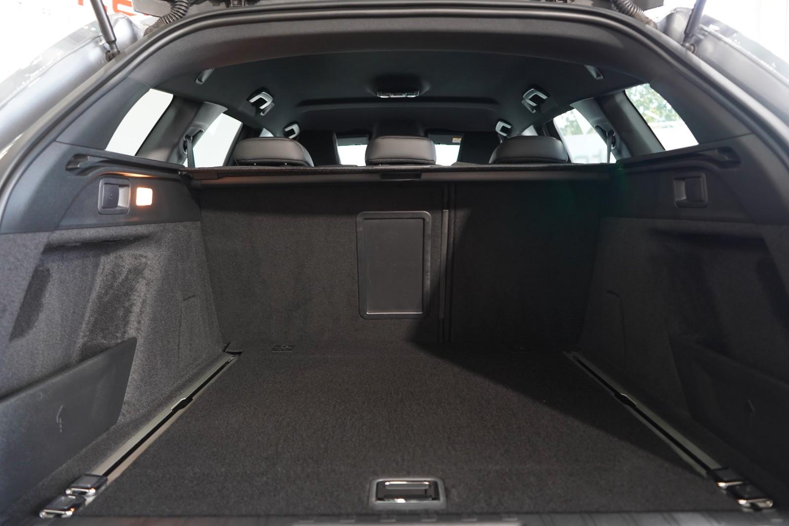 Peugeot 308 SW GT*1.Hand*Navi*Kamera*205 PS*Leder*
