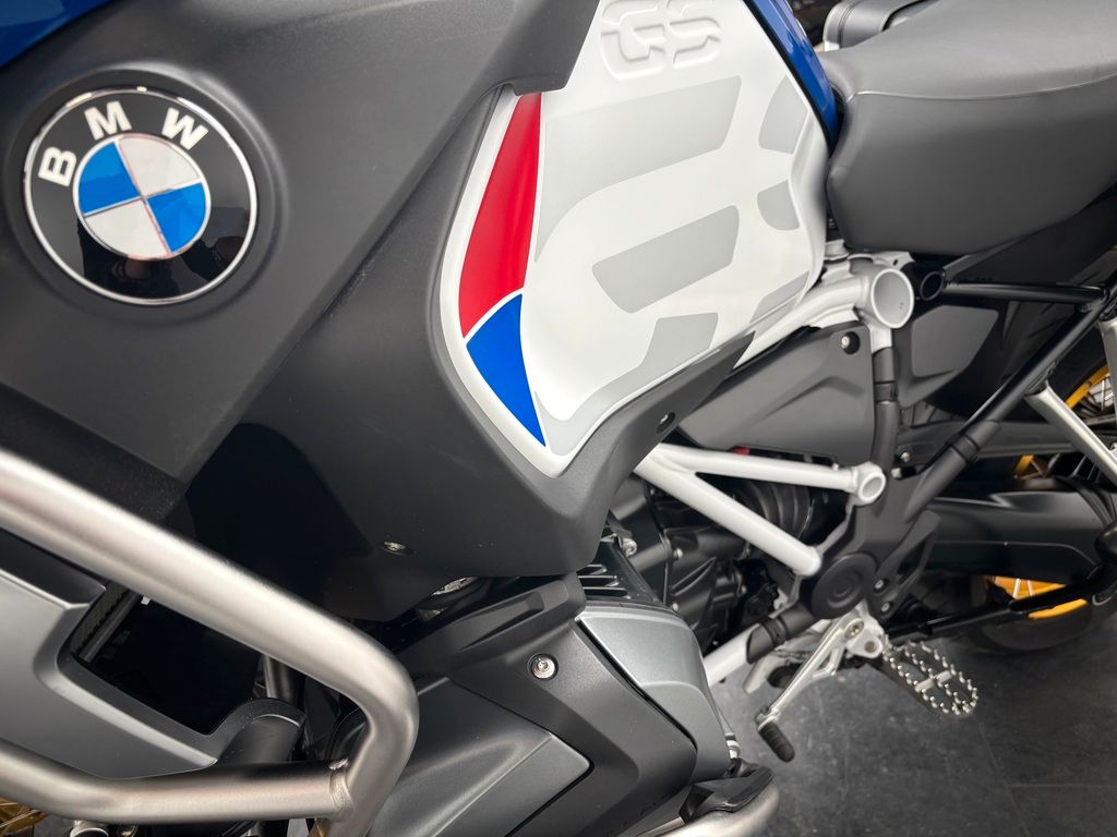 Fahrzeugabbildung BMW R 1250 GS ADVENTURE *KOFFER *TOP-AUSSTATTUNG