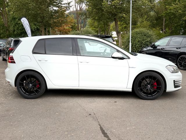 Volkswagen Golf 7 GTD  *SHZ*STDHZ*PANO*AHK*Keyless*