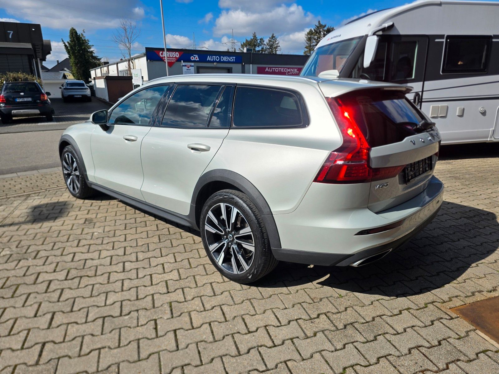 Volvo V60 Cross Country Pro AWD Navi Leder,360° Kamera foto 7