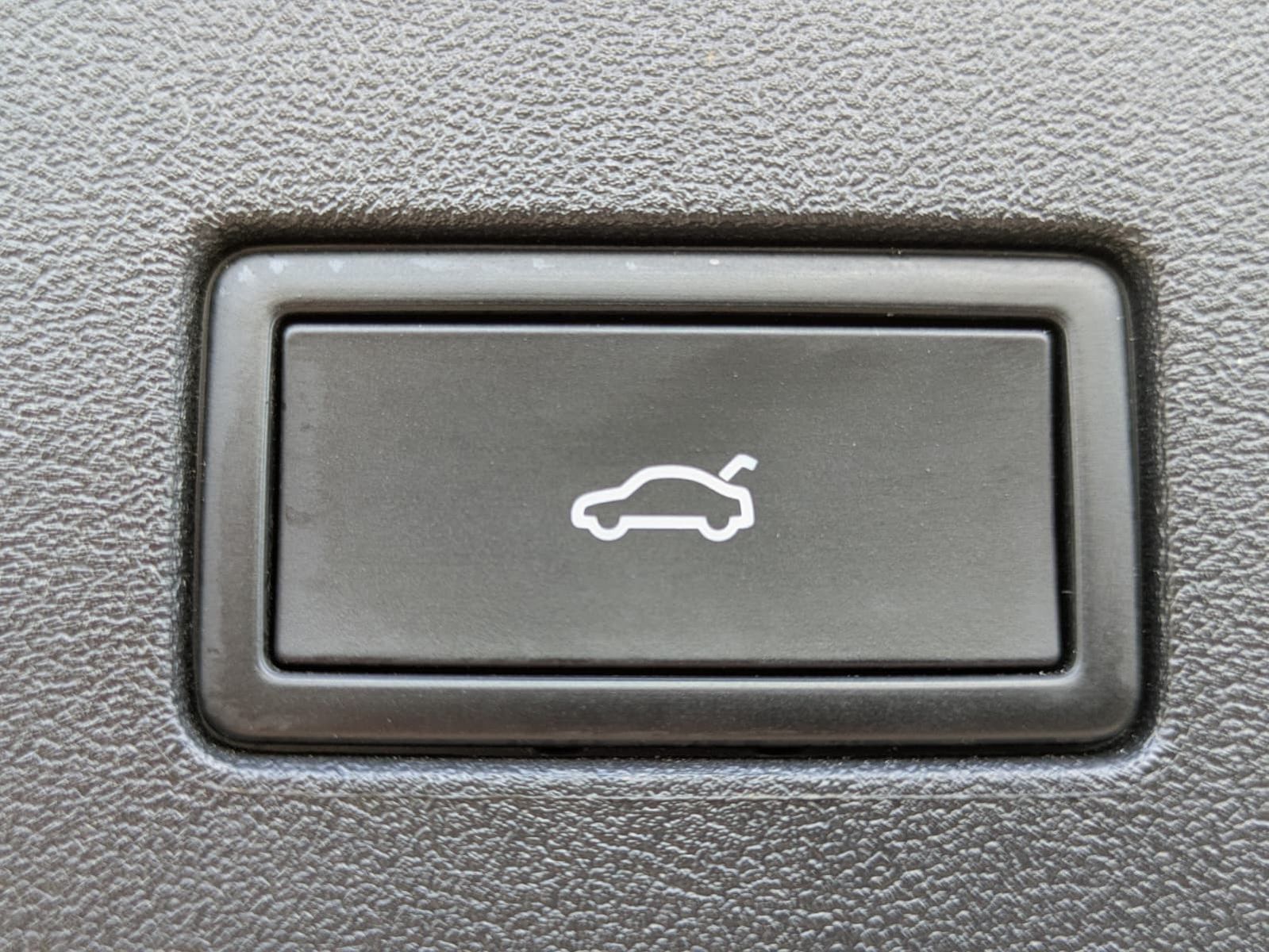 Fahrzeugabbildung Volkswagen Tayron 2.0 TDI 4M R-Line BLACK*7Si*MATRIX*PANO