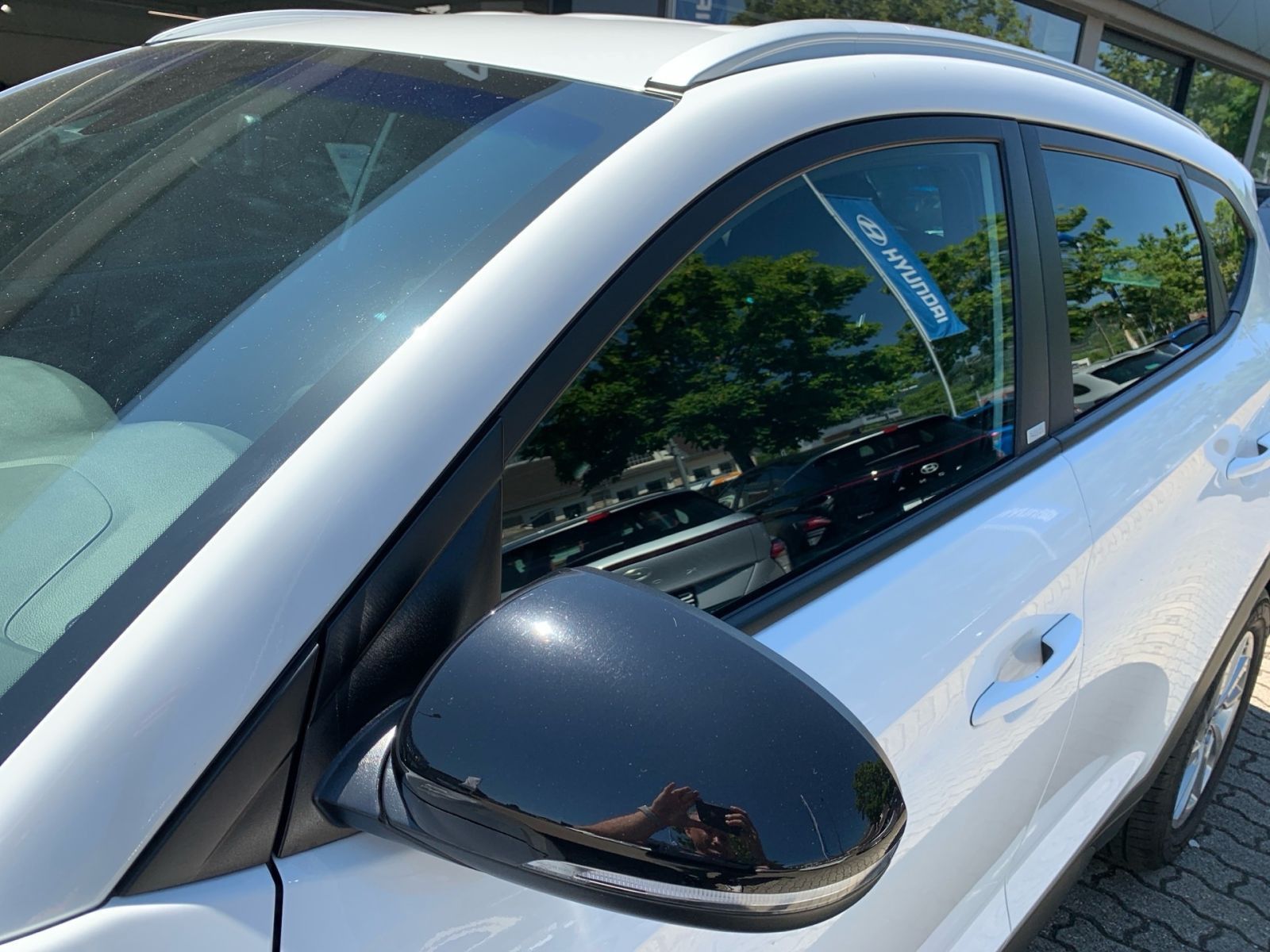 Fahrzeugabbildung Hyundai TUCSON 1.6 Passion Navi Kamera 8x bereift