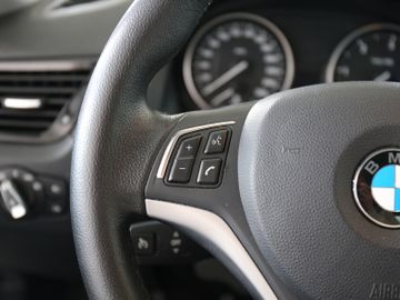 BMW X1 sDrive 20d XENON KLIMAAUTOMATIK PDC AHK