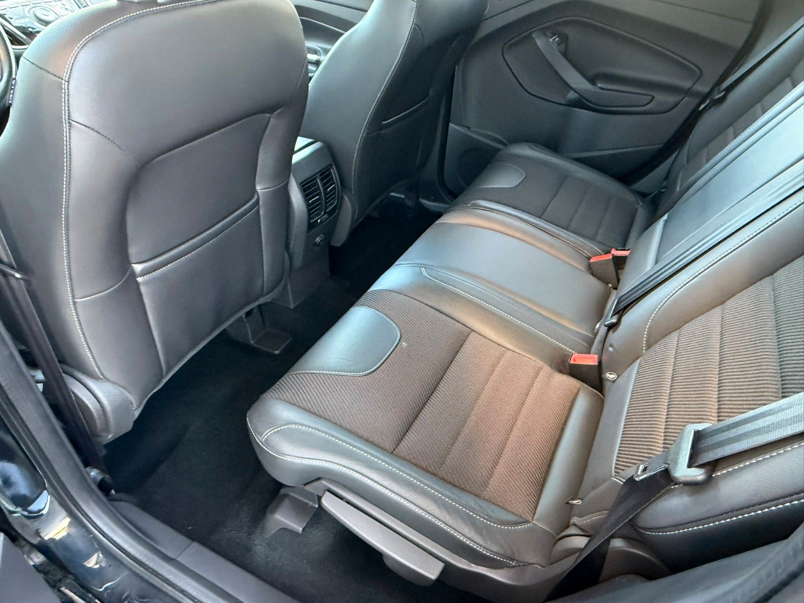 Fahrzeugabbildung Ford Kuga Individual